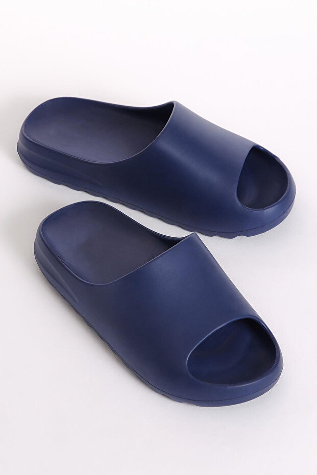 YEEZY MODEL EVA TERLIK - 3