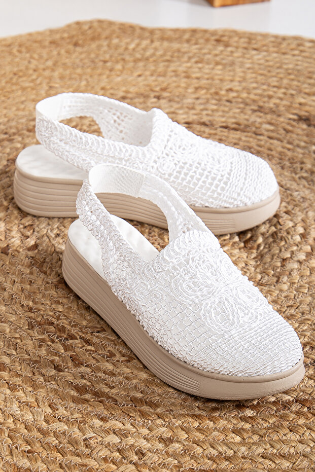 001 Lace Braided Back Rubber Supported Closed Toe Stylish Sandals Please Prefer 1 Size Smaller!! !