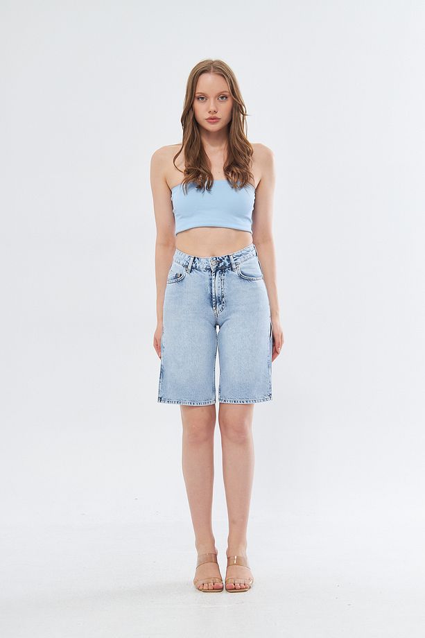 Kadın Yüksek Bel  Paça Yanları Yırtmaçlı Denim Şort - 1