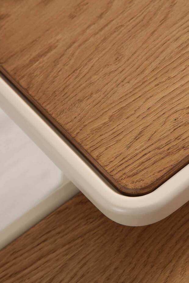 Larissa Orta Sehpa - 3