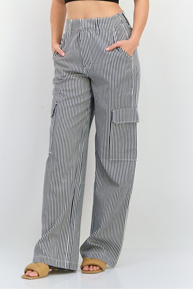 Women Regular Fit Stripe Cargo Pants, Multicolor