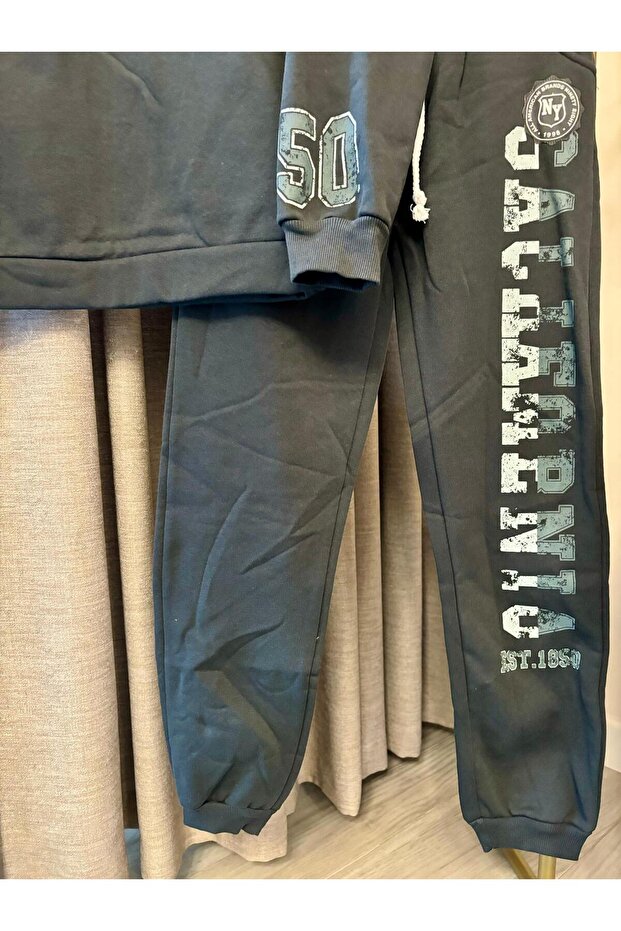 مجموعة مزدوجة مكونة من ثلاث قطع - 5