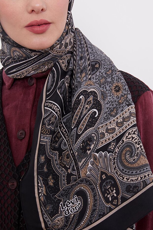 شال ملكي بنمط عرقي أسود - 3