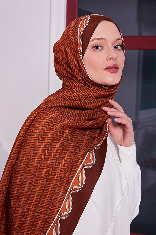Tile Maze Pattern Royal Shawl - 1
