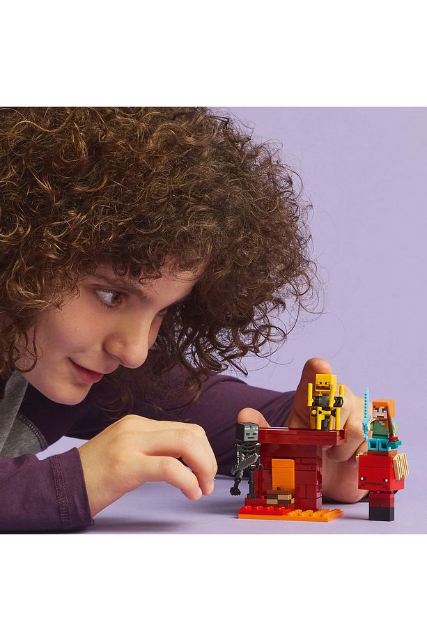 ® Minecraft® Nether Lav Savaşı 21266 - 6+ Yaratıcı Oyuncak Yapım Seti (99 Parça) - 7