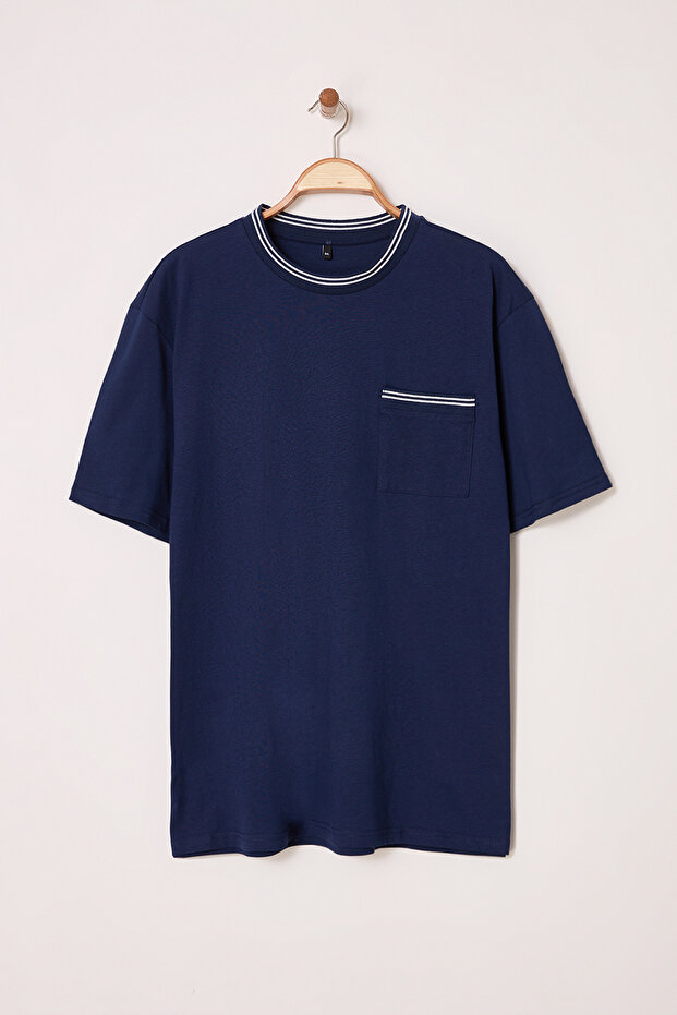 Lacivert Büyük Beden Regular/Normal Kesim Cep ve Triko Bant Detaylı T-Shirt TMNSS25BF00027 - 2