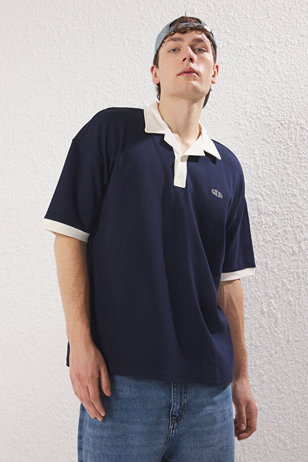 Lacivert Oversize/Geniş Kesim Nakış Detaylı Polo Yaka T-shirt TMNSS25PO00013 - 3