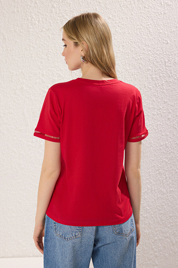 Kırmızı %100 Pamuk İşleme Detaylı Basic Bisiklet Yaka Örme T-Shirt TWOSS23TS00012 - 4