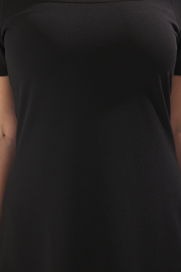 Siyah Sırtı Cutout Detaylı Örme Büyük Beden Elbise TBBSS25AH00064 - 3