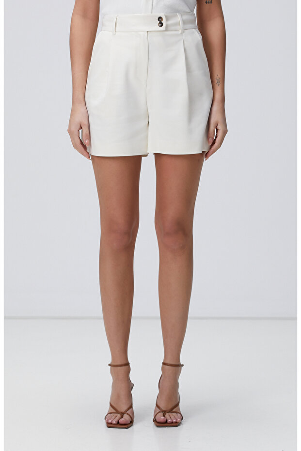 Kırık Beyaz Kısa Şort - 2