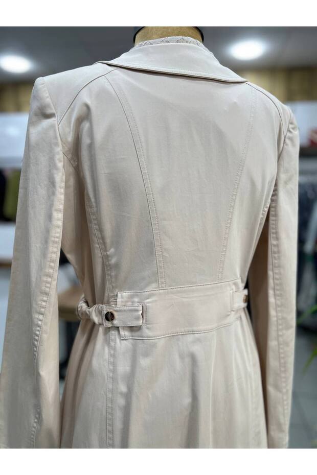 Dantel Detaylı Bej Pardesü - 5