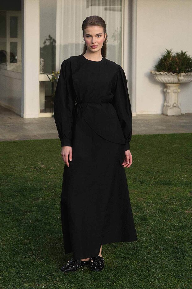 Asymmetrical Cape Detailed Black Dress