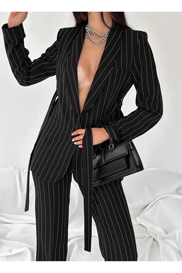 طقم بنطلون وسترة بحزام مزدوج - 1