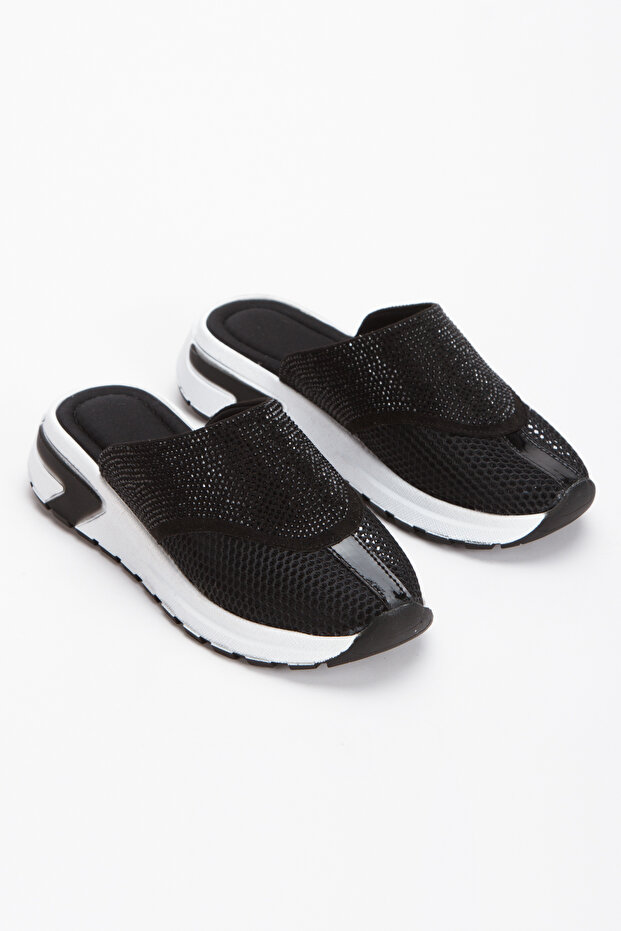 Women's Closed Toe Slippers
