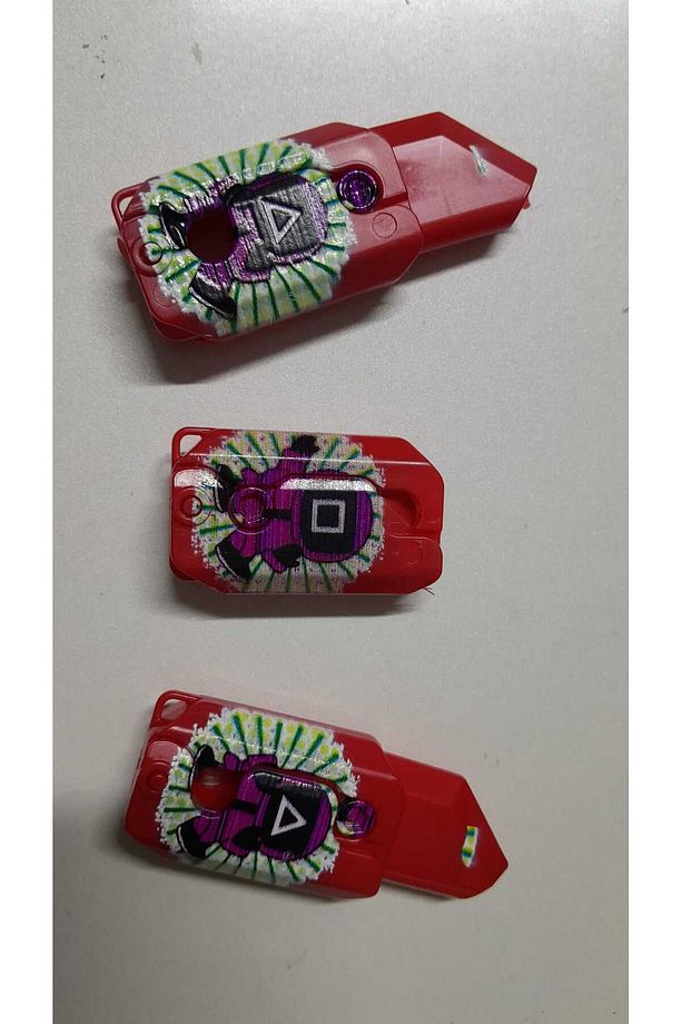 squid game baskılı hyun ju havuç bıçak stres bıçağı keyrambit gravity knife 2 adet - 3