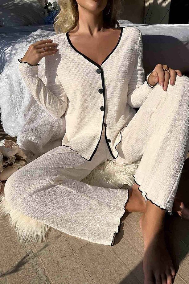 Özel Örme Kumaş Düğmeli Uzun Kollu Pijama Takımı - 1