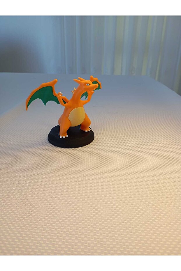 Charizard Pokemon Figürü - 2