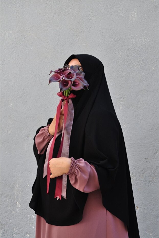 وشاح خمار بيضاوي الشكل من حرير المدينة مع رباط عملي