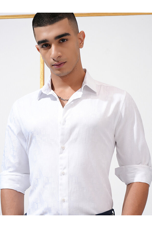 قميص سادة بقصّة Slim Fit مع ياقة - 1