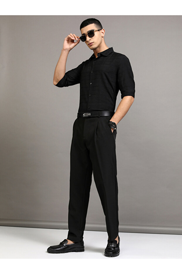 قميص سادة بقصّة عادية مع ياقة - 2