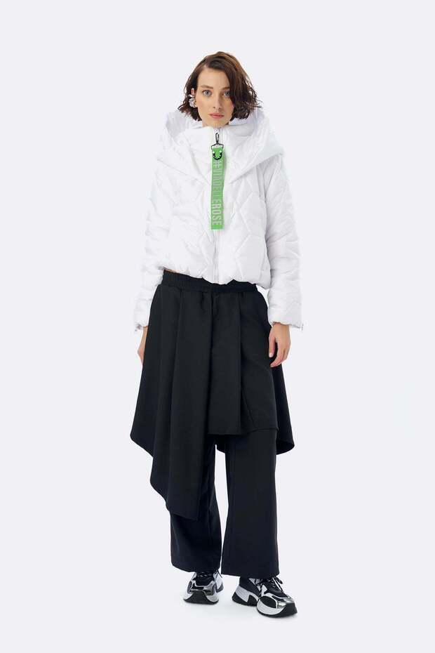 Women's White Coat 16115