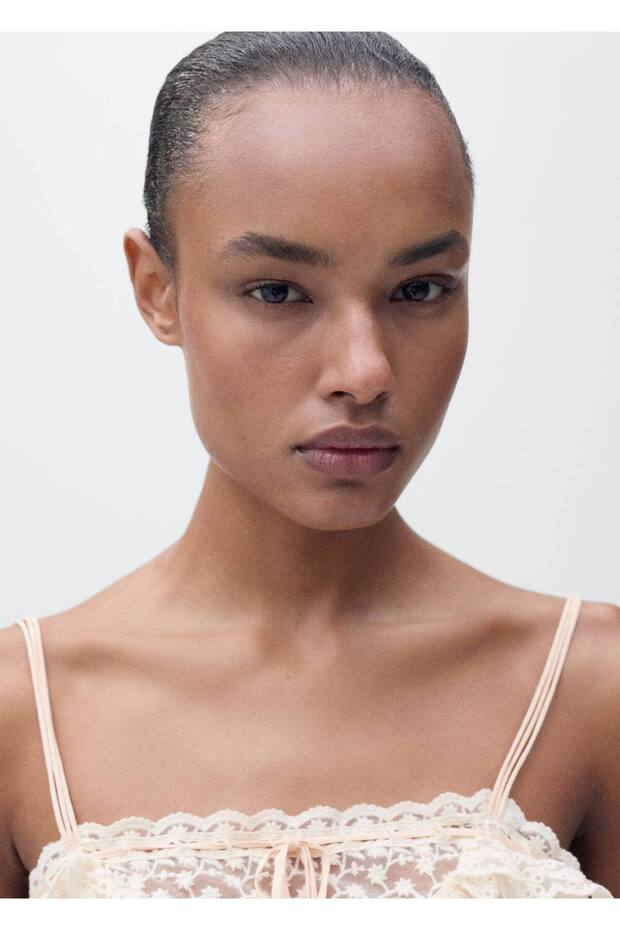 Fırfırlı üst dantel detay - 5