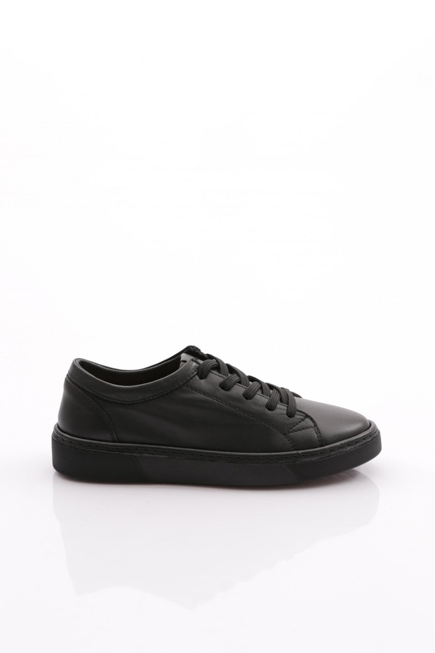 Women's Flat Sole Lace-Up Sneaker Shoes Black 5662678