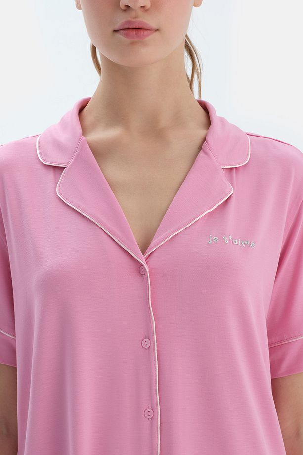Pembe Biye Ve Nakış Detaylı Viskon Gömlek Şort Pijama Takımı - 5