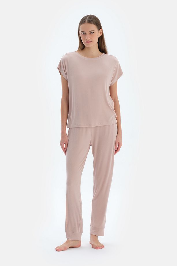 Açık Pembe Bisiklet Yaka Jogger Paça Viskon Kaşkorse Pijama Takımı - 1