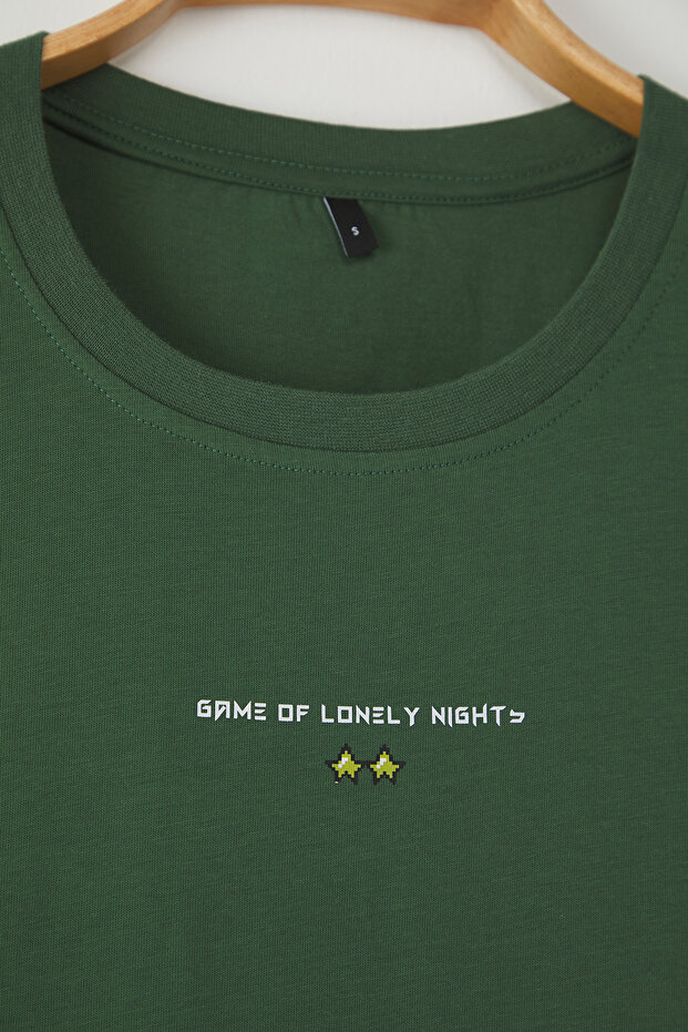 Yeşil Oversize/Geniş Kesim Bisiklet Yaka Kısa Kol Game Over Baskılı T-Shirt TMNSS23TS00247 - 5