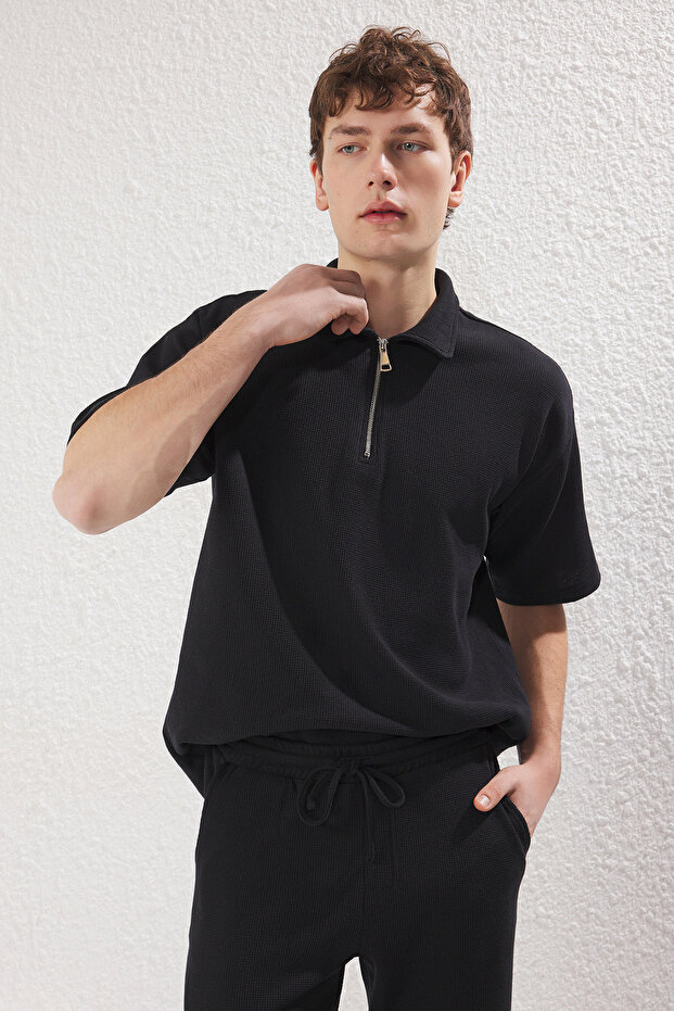 Siyah Oversize/Geniş Kesim Dokulu Fermuarlı Polo Yaka T-shirt - 2