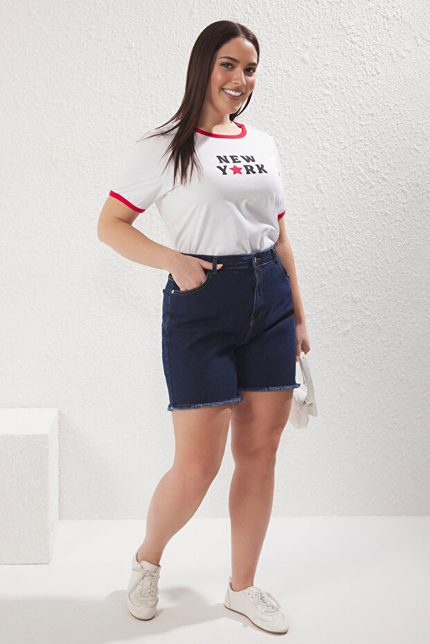 Beyaz Bisiklet Yaka Basic Fit New York Baskılı %100 Pamuk Büyük Beden Örme Tshirt TBBSS25BF00027 - 3