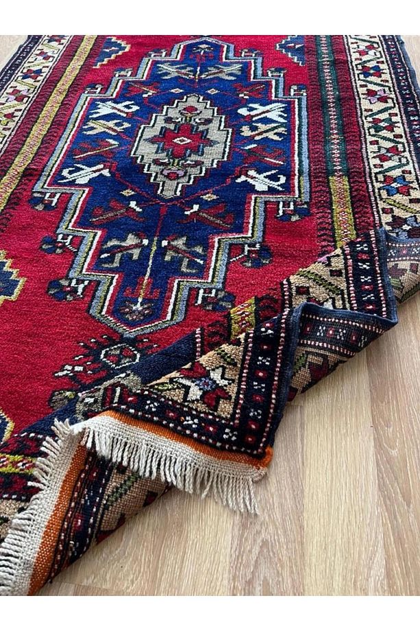 124x240 cm Canlı Kırmızı ve Mavi El Dokuma Türk Kilimi, Nostaljik Uşak Halısı, Yüksek Kaliteli Yün H - 8