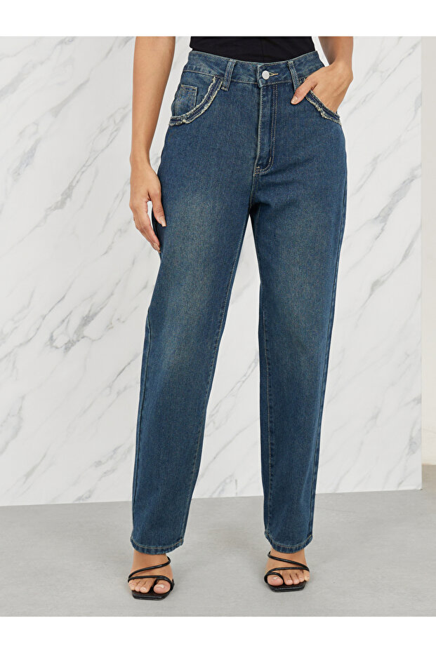 Frayed Texture Super Straight Fit Jeans
