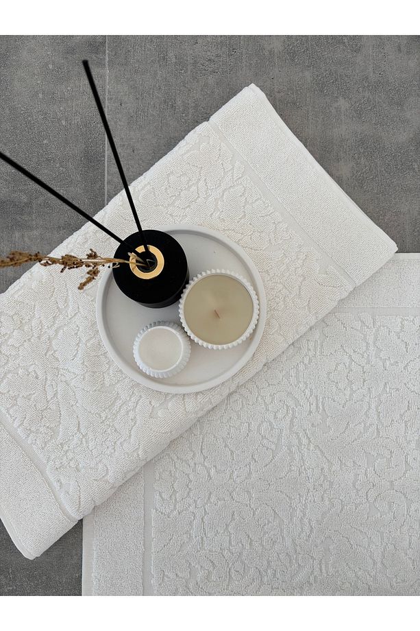 %100 Pamuklu & Yumuşak 2'li Ayak Havlusu - Ekru Renk & Damask Desen Su Emici Havlu Seti - 50x70 Cm - 3
