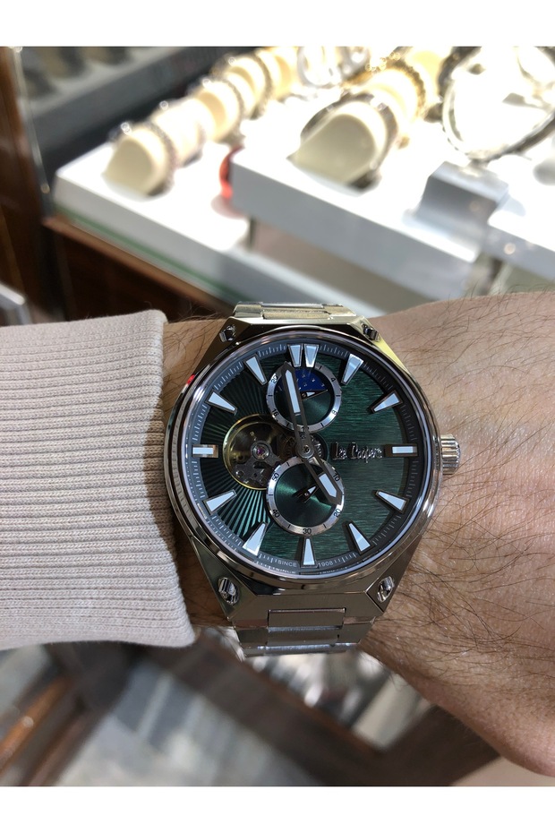 Automatic Men's Wristwatch - 1