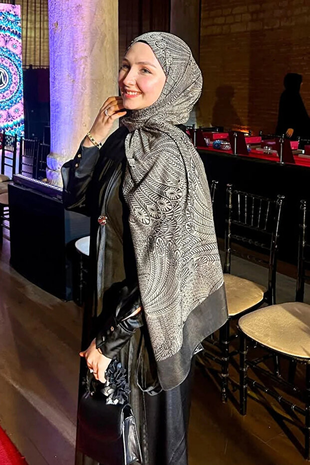 Mayra Pattern Double Sided Shawl Black-Black - 1