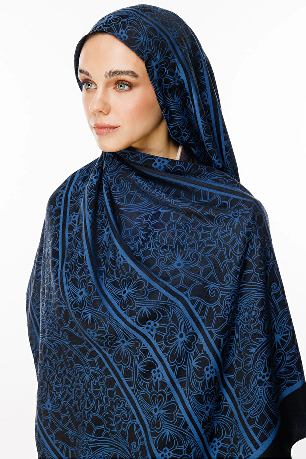 Black-Indigo Two-Sided Shawl Lavin Pattern - 3