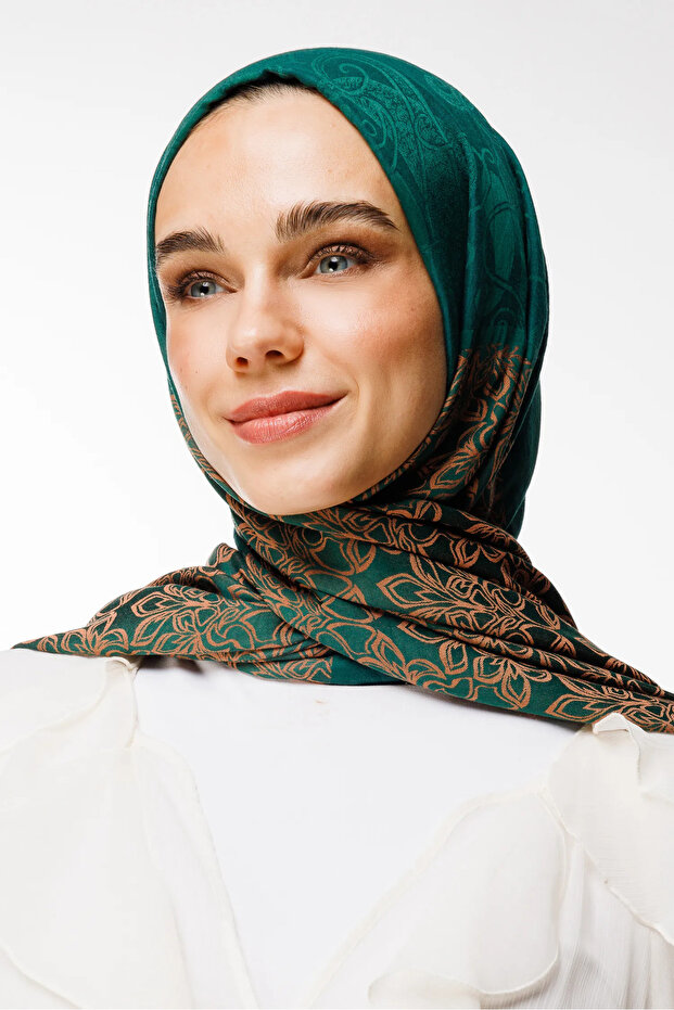 شال نورا بنمط مزدوج الجوانب زمرد ومشمش