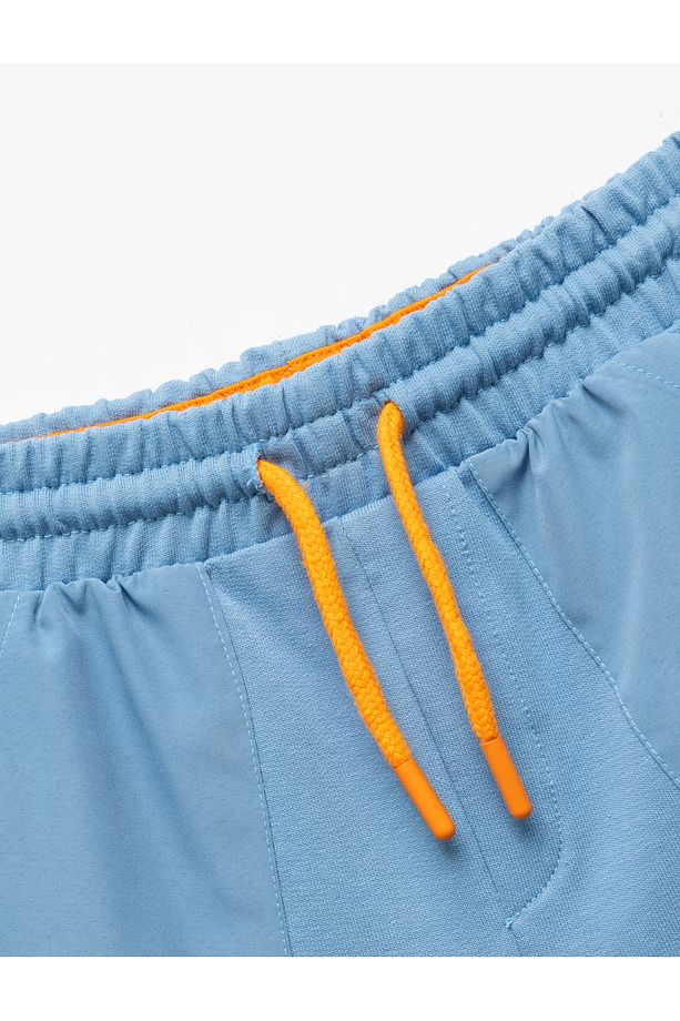 Pamuklu Beli Bağcıklı Cep Detaylı Basic Şort - 3