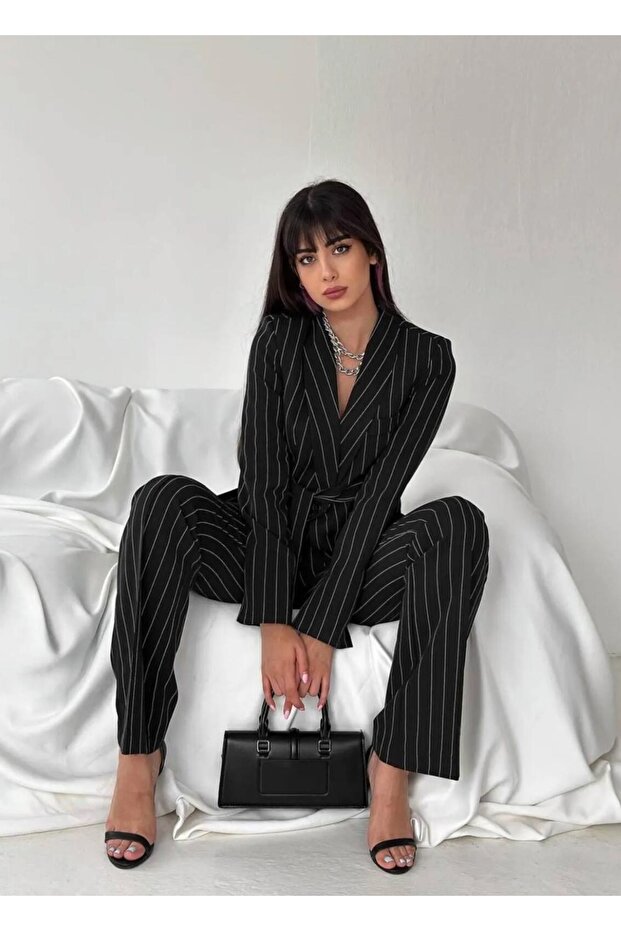 طقم بنطلون وسترة بحزام مزدوج - 5