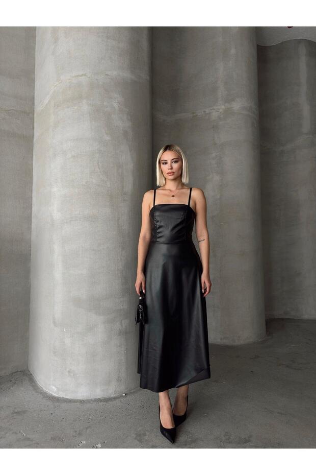 Rochie lungă din piele cu bretele - 1