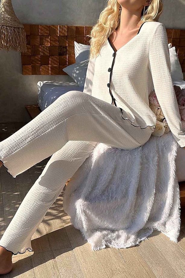 Özel Örme Kumaş Düğmeli Uzun Kollu Pijama Takımı - 4