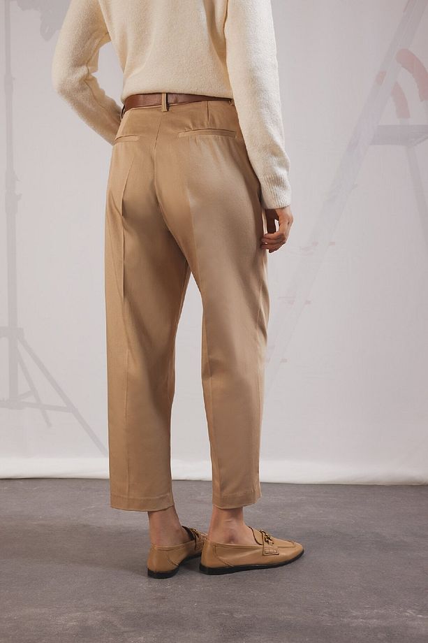 Carrot Fit Kemerli Klasik Kışlık Pantolon Siyah Yüksek Bel Dar Paça Piliseli Basic Düz Kısa Paça D42 - 4