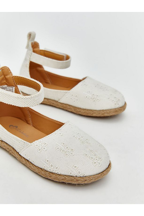LCW STEPS Bej Çiçek Nakışlı Kız Bebek Babet - 3