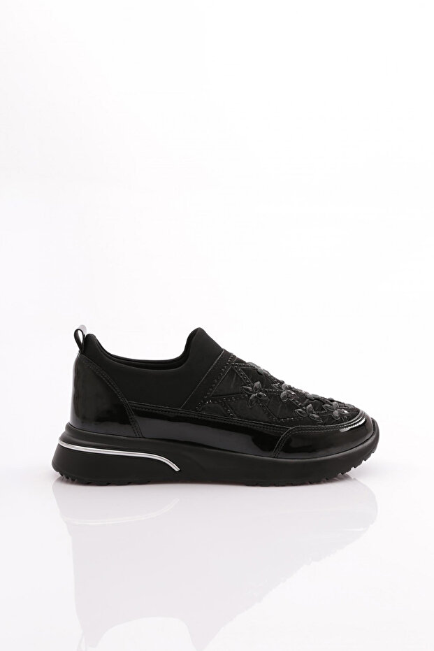 Women's Floral Detailed Sneaker Shoes Black Patent Leather Black 51235105