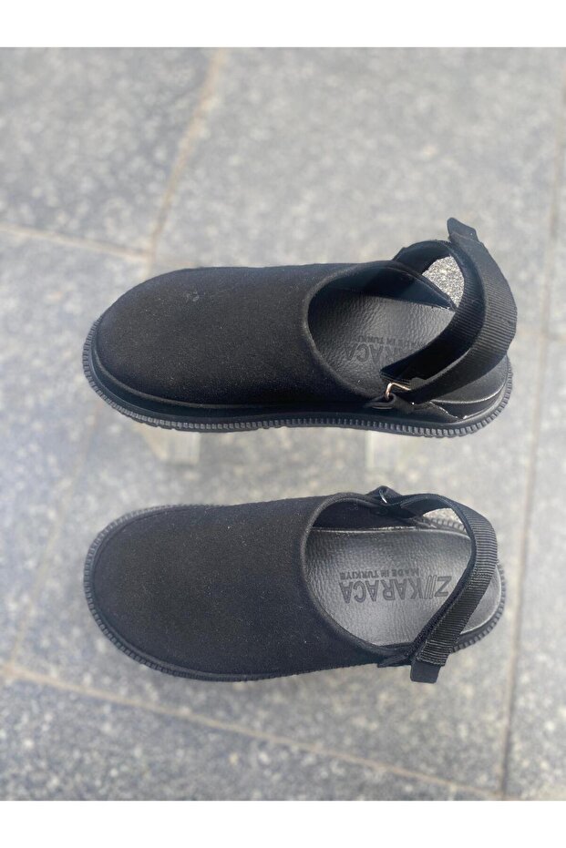 Unisex Black Outer Material Skin Leather Banded Slippers