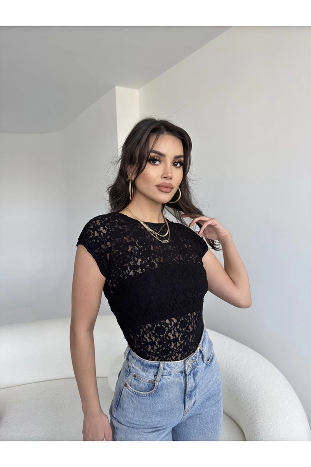 دانتيل منخفض الظهر قصير - 4