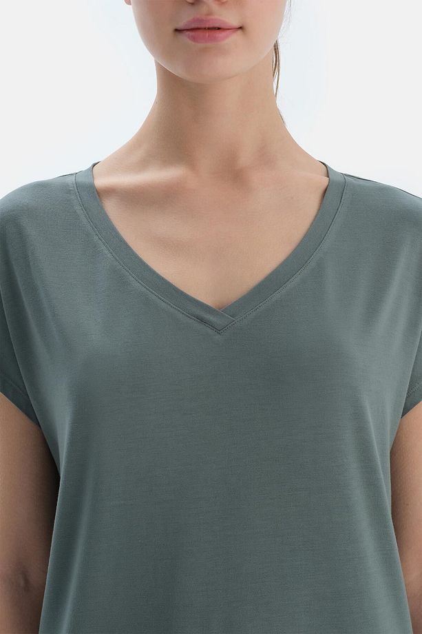 Su Yeşili V Yaka Kısa Kollu Tişört Şort Pijama Takımı - 5