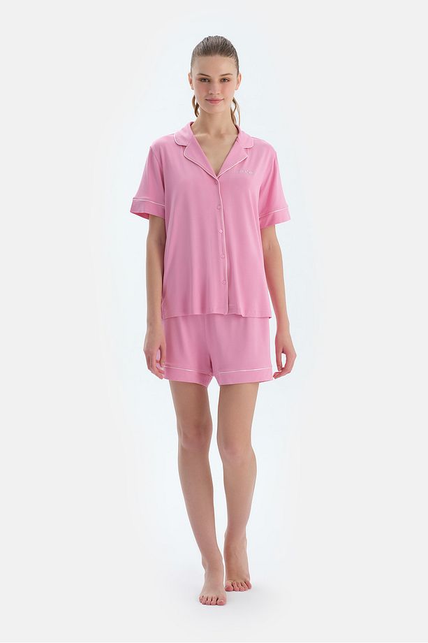 Pembe Biye Ve Nakış Detaylı Viskon Gömlek Şort Pijama Takımı - 4